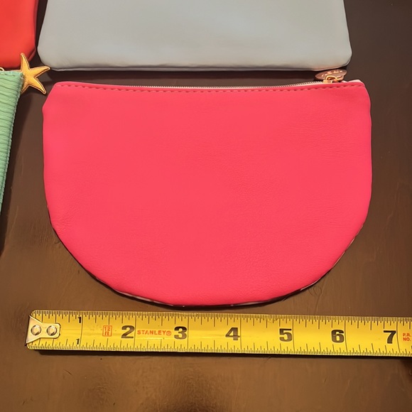 Set of 4 Ipsy Makeup Bags - Picture 3 of 8